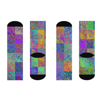 Psychedelic Patchwork Cushioned Crew Socks: Colorful Abstract Comfort